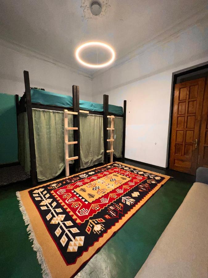 Eco Rooms Batumi Bagian luar foto